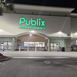 Publix Super Markets - Store front