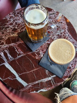 Hank’s Bar by null