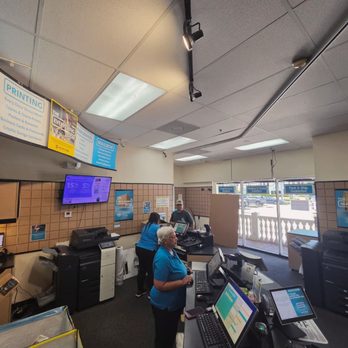 The UPS Store - Helpful staff - Shipping Centers Near Me - Hallandale, Florida The UPS Store - Helpful staff - Shipping Centers Near Me - Hallandale, Florida
