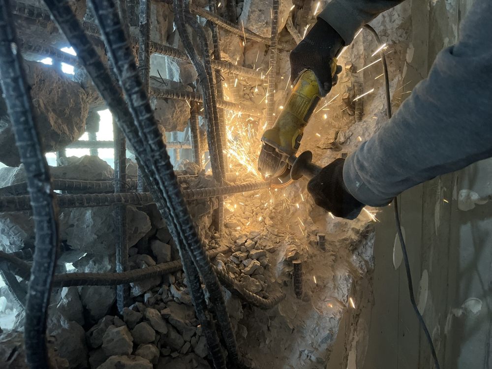 Slide of No limit General Contracting