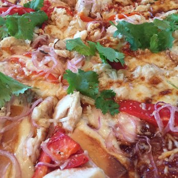 When Pigs Fly Pizzeria - Buffalo chicken - Pizza Near Me - Kittery, Maine