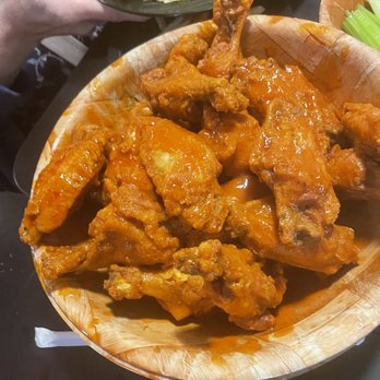 Duff's Famous Wings - American Near Me - Amherst, New York Duff's Famous Wings - American Near Me - Amherst, New York