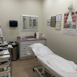 Happy Nails & Spa 4