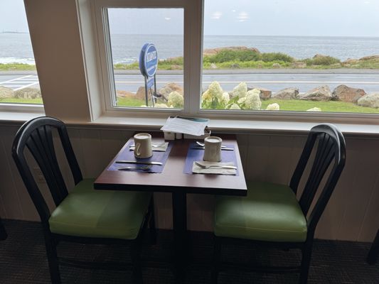 Atlantis Oceanfront Inn Hotel & Breakfast Café In Gloucester, MA by null