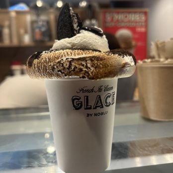 Glace - Cookies and cream hot chocolate - Ice Cream & Frozen Yogurt Near Me - New York, New York Glace - Cookies and cream hot chocolate - Ice Cream & Frozen Yogurt Near Me - New York, New York