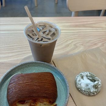 Pastry Cat - Bakeries Near Me - Sacramento, California