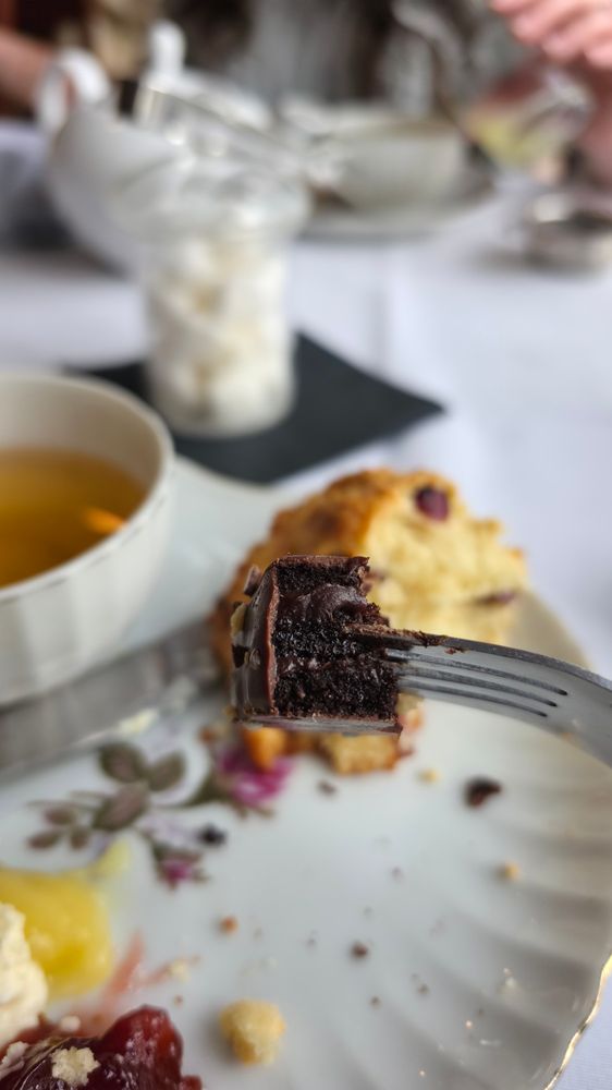 Wenham Tea House Logo