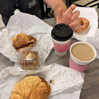Neidas Palace - Egg & cheese bagel, ham croissant, biscoff churro cheesecake, cafe de olla - Donuts Near Me - Hesperia, California Neidas Palace - Egg & cheese bagel, ham croissant, biscoff churro cheesecake, cafe de olla - Donuts Near Me - Hesperia, California