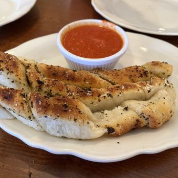Fondi Pizzeria - Breadsticks with marinara - Pizza Near Me - Tacoma, Washington