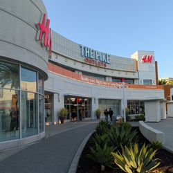 H&M - Storefront