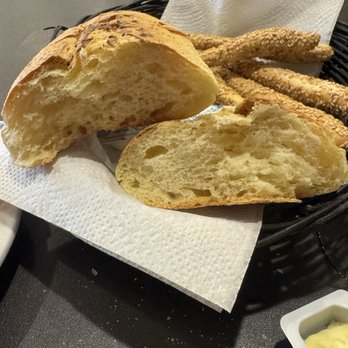 Lenny's Clam Bar - Italian bread - Seafood Near Me - Howard Beach, New York
