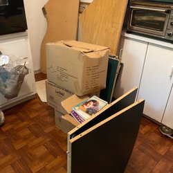 PsychSolutions - Garbage he left behind , how a psychotherapist lives like this and give advice ? Ridiculous