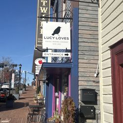 Lucy Loves