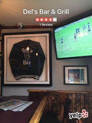 Del's Bar & Grill by null