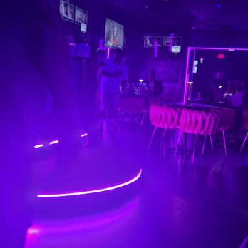 Azure - Eat Sip Vibe - Lounges Near Me - Conyers, Georgia