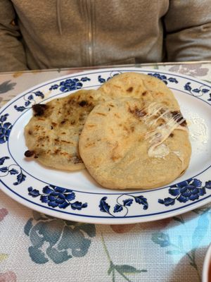 Pupusería Metapán by null