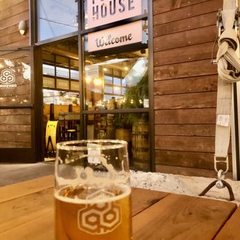 Oakshire Brewing Public House - Sitting outside at a picnic table - Breweries Near Me - Eugene, Oregon Oakshire Brewing Public House - Sitting outside at a picnic table - Breweries Near Me - Eugene, Oregon