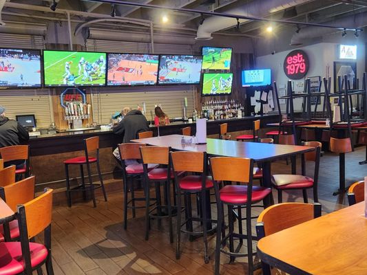 Native Grill & Wings by null