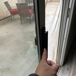 Arizona Sliding Door - 1 Finger close!