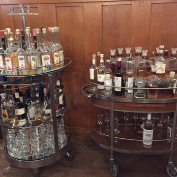 Restaurant Zunft zu Webern - Great alcohol bar! - Fondue Near Me - Bern, BE Restaurant Zunft zu Webern - Great alcohol bar! - Fondue Near Me - Bern, BE