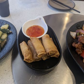 Foodinator - Vegetable spring rolls - Asian Fusion Near Me - Ottawa, Ontario Foodinator - Vegetable spring rolls - Asian Fusion Near Me - Ottawa, Ontario