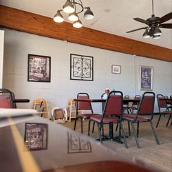 Young Mugs - Restaurant view