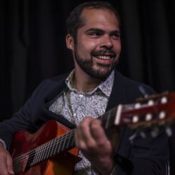Alba Flamenca - Carlos Cortes flamenco guitarist