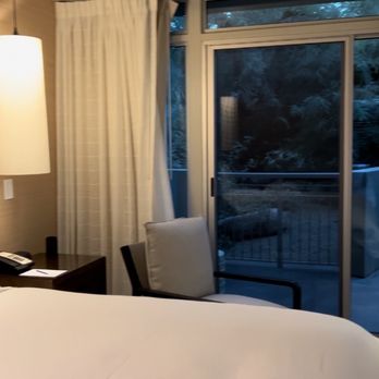Sanctuary Camelback Mountain - Master bedroom with patio - Venues & Event Spaces Near Me - Paradise Valley, Arizona Sanctuary Camelback Mountain - Master bedroom with patio - Venues & Event Spaces Near Me - Paradise Valley, Arizona