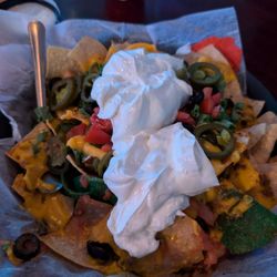 Lynn's Uptown Sports Tavern - Loaded Nachos