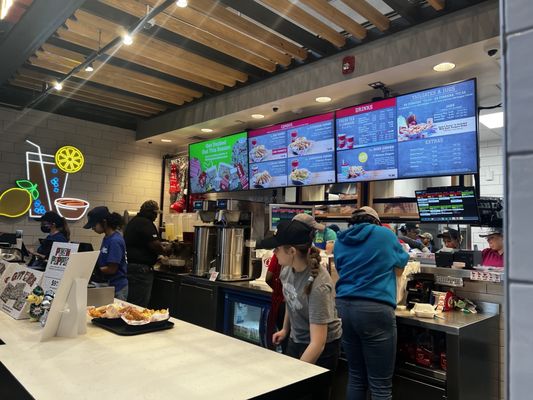 RAISING CANE’S - 45 Photos & 21 Reviews - 101 E Franklin St, Chapel