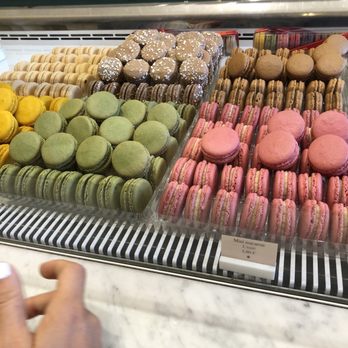 Angelina - Macaroons - Breakfast & Brunch Near Me - Paris, 75 Angelina - Macaroons - Breakfast & Brunch Near Me - Paris, 75