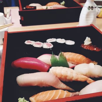 Izumi - Sushi Bars Near Me - Kirkland, Washington