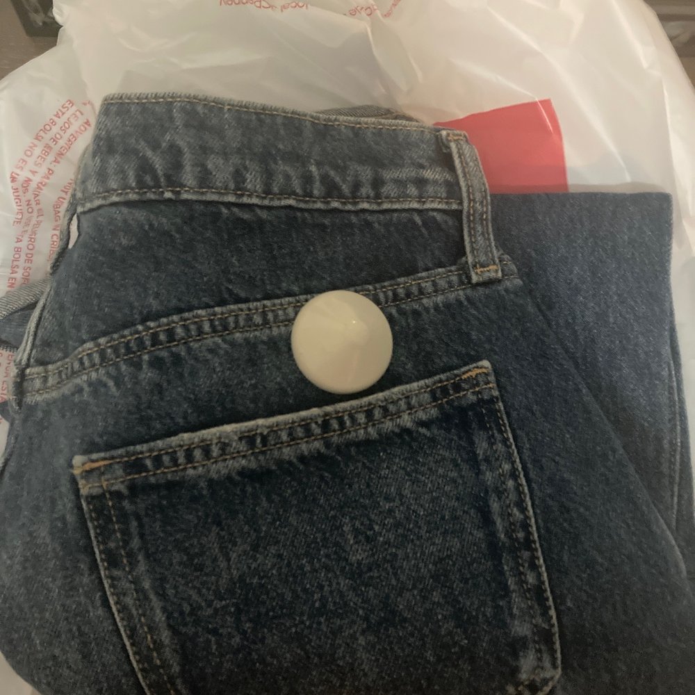 AGAIN they don't take the alarm tag off. This time it was from my online pick up order AGAIN they don't take the alarm tag off. This time it was from my online pick up order