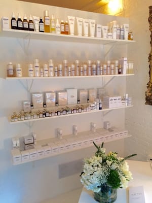 Daphne European Skincare & Sugaring Studio by null