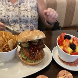 Delicious Fried Chicken Sandwich Delicious Fried Chicken Sandwich