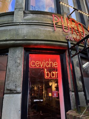 PURO ceviche bar by null