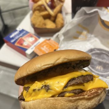McDonald's - Burgers Near Me - Orlando, Florida McDonald's - Burgers Near Me - Orlando, Florida
