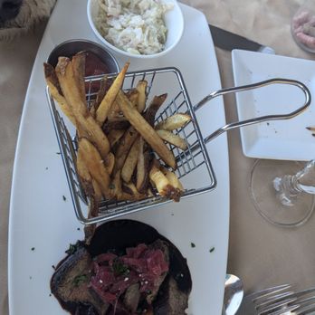 Bavarian Inn - Fries are cold and half full of the basket - Hotels Near Me - Shepherdstown, West Virginia Bavarian Inn - Fries are cold and half full of the basket - Hotels Near Me - Shepherdstown, West Virginia