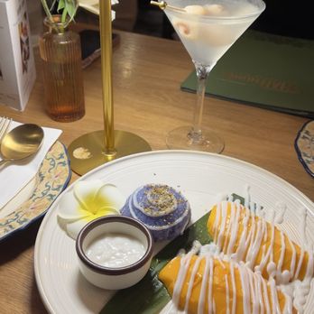 Thai's Thumbz - Sticky Rice with Mango - Thai Near Me - Sugar Land, Texas