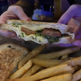 Caprese Grilled Cheese Caprese Grilled Cheese