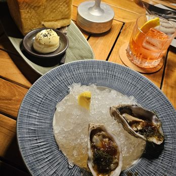 CanoeHouse - Shokupan & Chilled Oysters - Japanese Near Me - Kamuela, Hawaii