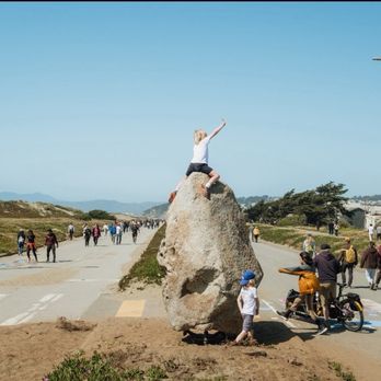 Sunset Dunes - The giant rock spinner at Lawton is a fave with local preschools and kids of all ages - Parks Near Me - San Francisco, California Sunset Dunes - The giant rock spinner at Lawton is a fave with local preschools and kids of all ages - Parks Near Me - San Francisco, California
