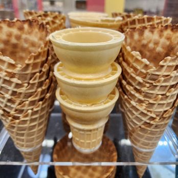 Candy Cream Cafe - Cones - Ice Cream & Frozen Yogurt Near Me - Orlando, Florida Candy Cream Cafe - Cones - Ice Cream & Frozen Yogurt Near Me - Orlando, Florida