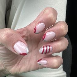 Natural Nails - Subtle Christmas nails