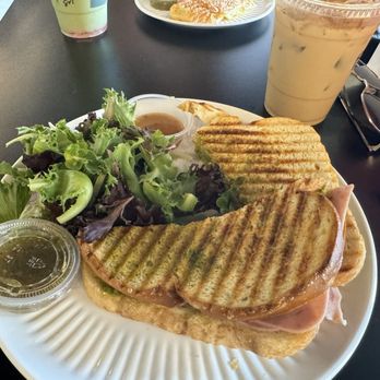Gracias Cafecito - Breakfast & Brunch Near Me - Paramount, California Gracias Cafecito - Breakfast & Brunch Near Me - Paramount, California