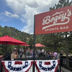 Bogey's Sports Bar - Live music on the rooftop