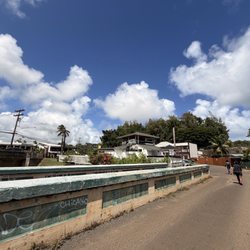 Walking on the road from the beach to nawiliwili bar
