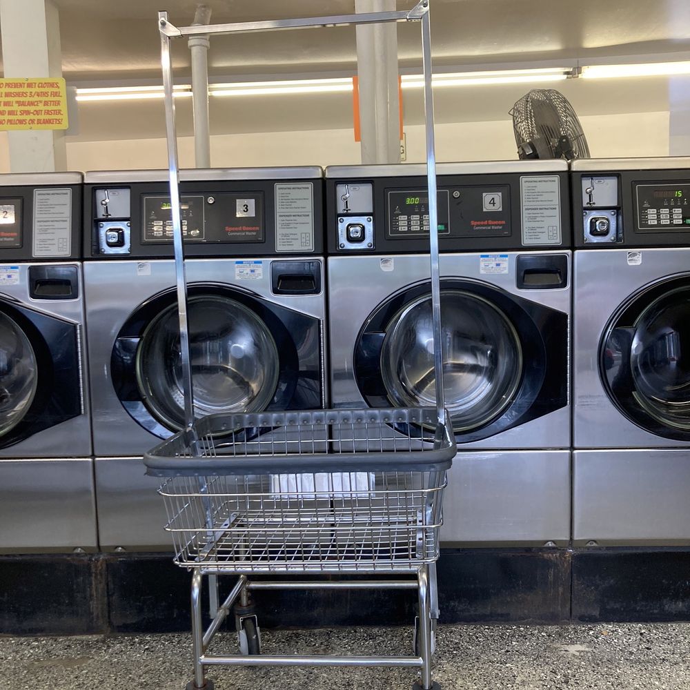 Ocean Park Laundromat - Washers, clothes basket. - Laundromat Near Me - Santa Monica, California Ocean Park Laundromat - Washers, clothes basket. - Laundromat Near Me - Santa Monica, California