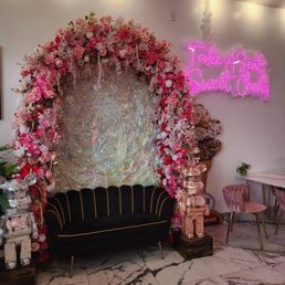 Pink decor Pink decor