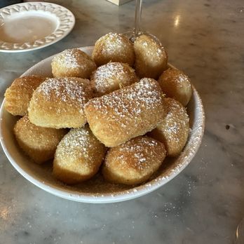 Pizzeria Vetri - Fried Dough - Pizza Near Me - Devon, Pennsylvania
